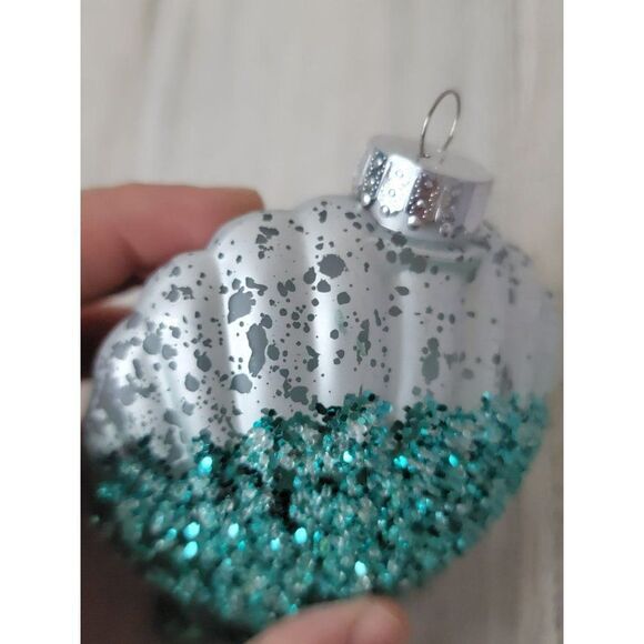 Glitter blown glass blue shell ornament Xmas sea beach - Picture 2 of 8